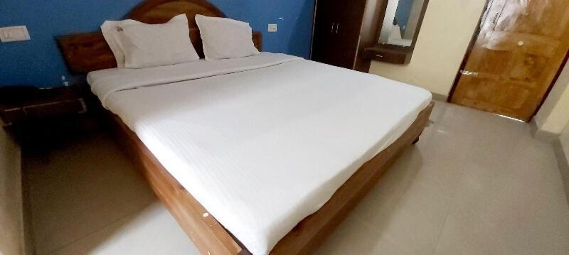 Spot On 80624 Hotel Niladri Complex Puri Zewnętrze zdjęcie